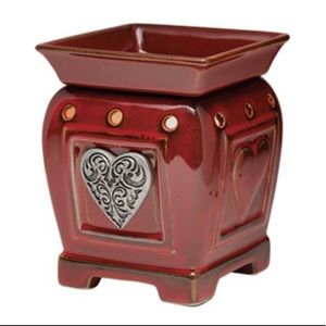 BRAND NEW IN BOX Scentsy Heartfelt Red Heart Ceramic Full Size Wax Warmer